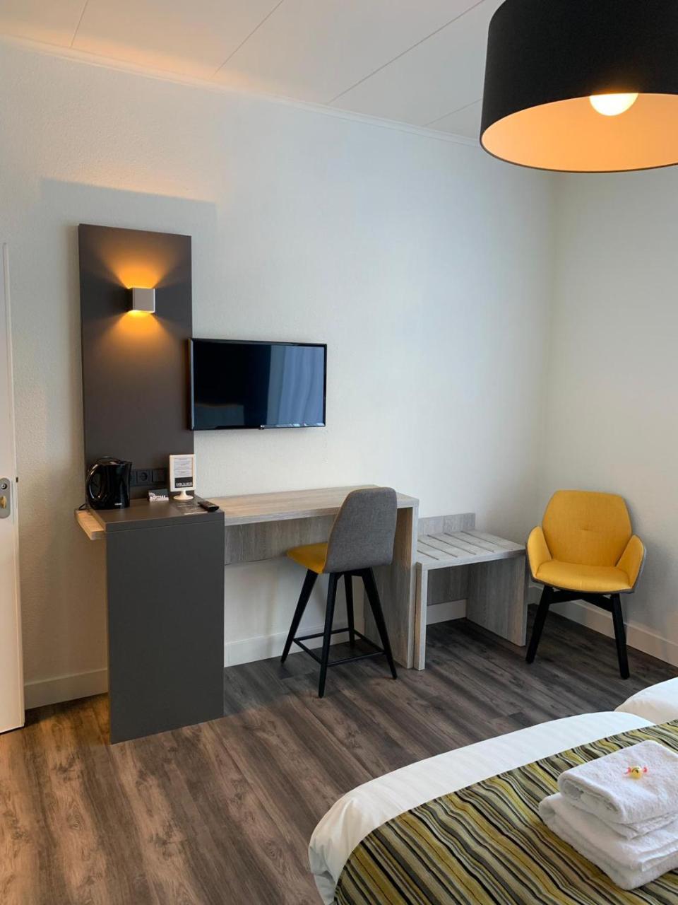 Sas van Gent Hotel & Appartementen Royal מראה חיצוני תמונה